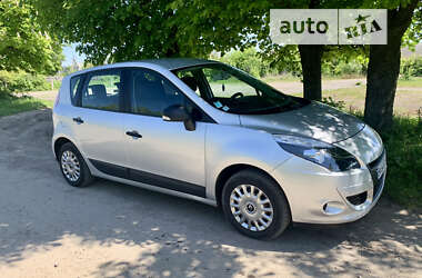 Мінівен Renault Scenic 2009 в Здолбуніві