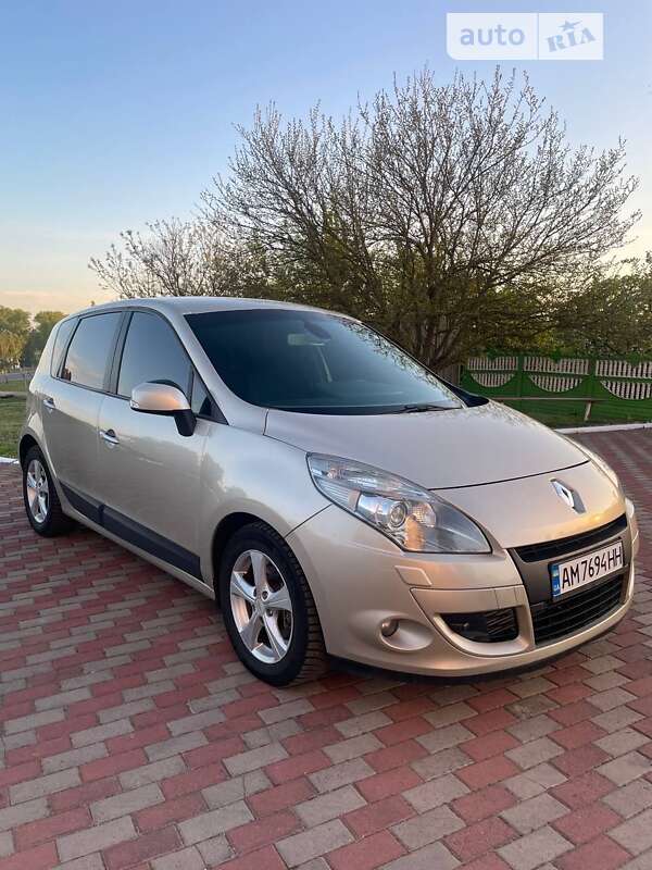 Renault Scenic 2011