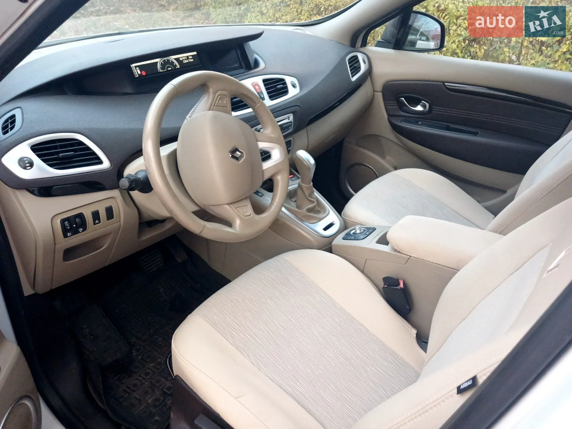 2010 Renault Scenic - мініатюра 8