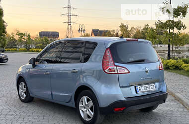 Минивэн Renault Scenic 2011 в Ивано-Франковске