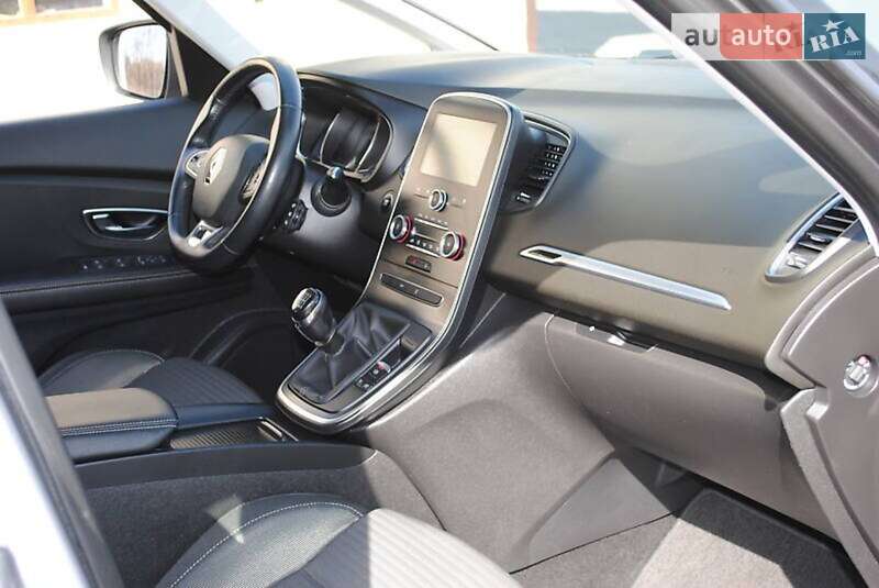 Минивэн Renault Scenic 2017 в Киеве
