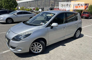 Мінівен Renault Scenic 2010 в Луцьку