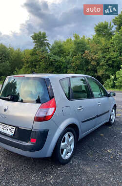 Минивэн Renault Scenic 2004 в 