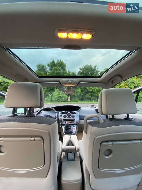 Мінівен Renault Scenic 2004 в Луцьку фото 16 Мінівен Renault Scenic 2004 в Луцьку
