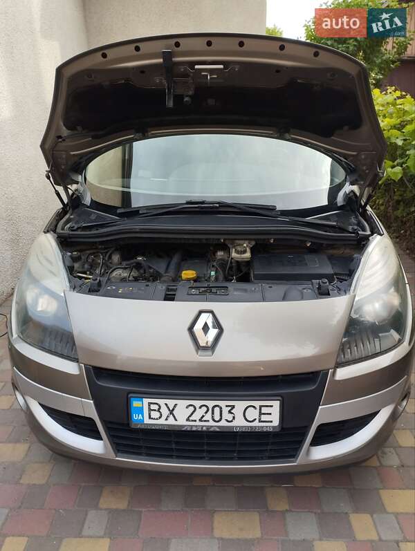 Мінівен Renault Scenic 2012 в Хмельницькому