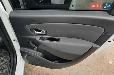 Мінівен Renault Scenic 2015 в 