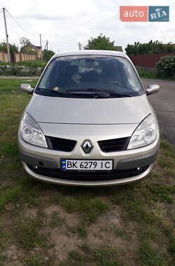 Минивэн Renault Scenic 2009 в 