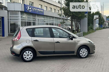 Минивэн Renault Scenic 2011 в Ровно