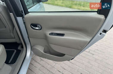 Минивэн Renault Scenic 2005 в 