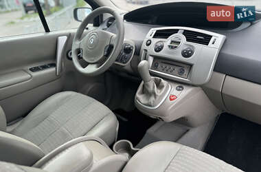 Минивэн Renault Scenic 2005 в 