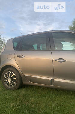 Мінівен Renault Scenic 2012 в Заліщиках