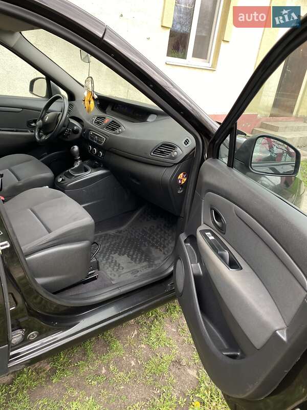 Минивэн Renault Scenic 2009 в Александрие