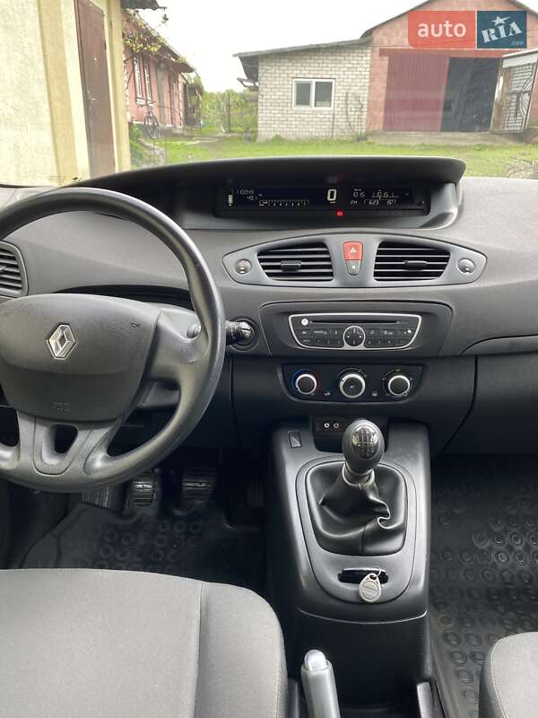 Минивэн Renault Scenic 2009 в Александрие
