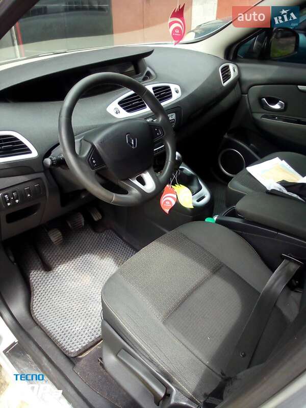 Минивэн Renault Scenic 2009 в Казатине