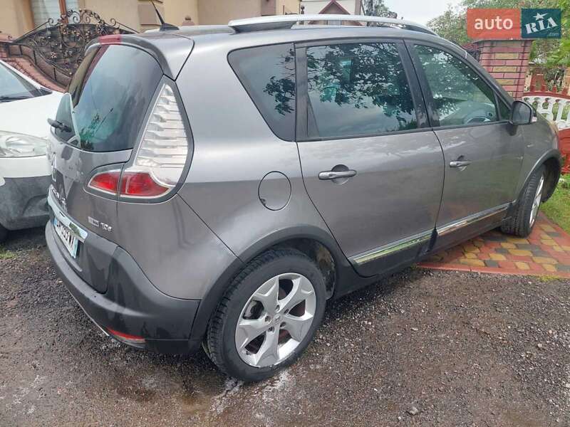 Минивэн Renault Scenic 2013 в Дубно