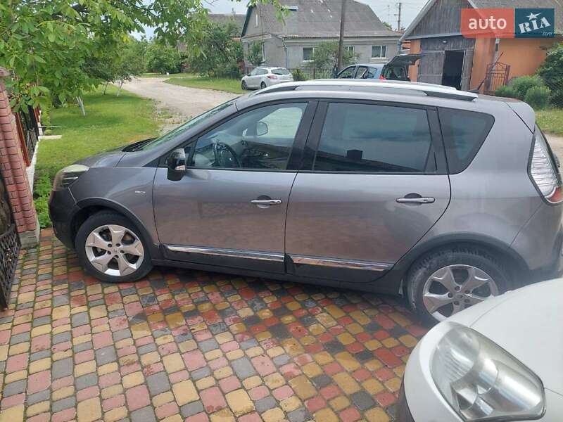 Минивэн Renault Scenic 2013 в Дубно