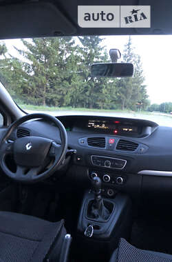 Минивэн Renault Scenic 2011 в Дубно