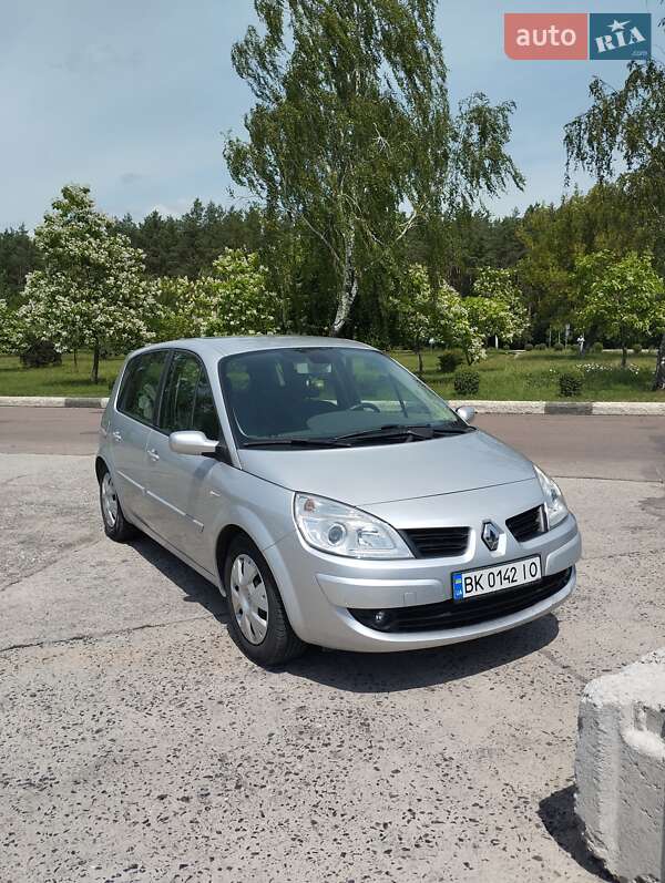 Минивэн Renault Scenic 2008 в Вараше