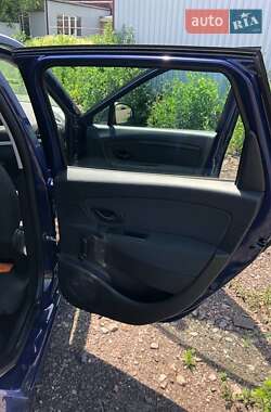 Минивэн Renault Scenic 2011 в 
