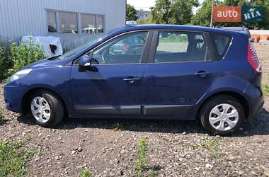 Минивэн Renault Scenic 2011 в 