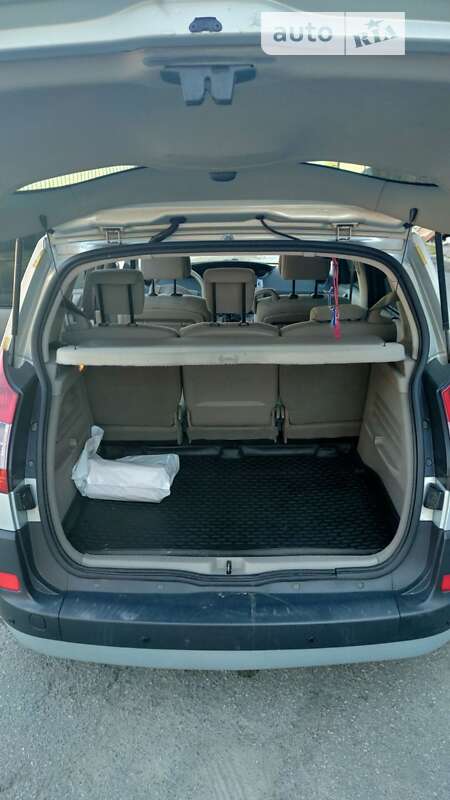 Минивэн Renault Scenic 2003 в Киеве