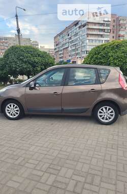 Мінівен Renault Scenic 2010 в Запоріжжі