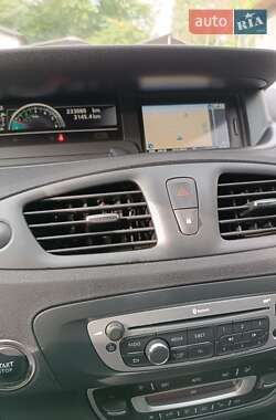 Минивэн Renault Scenic 2013 в 