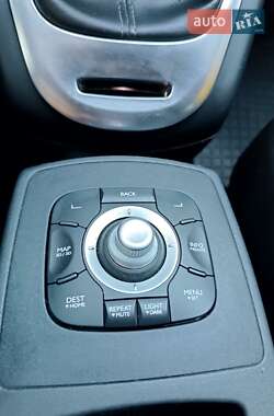Минивэн Renault Scenic 2013 в 