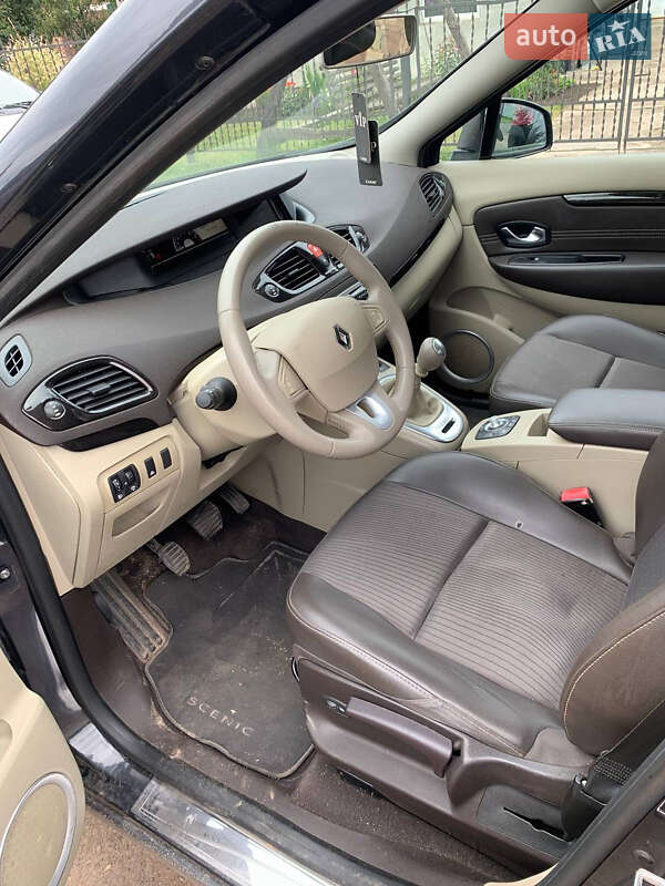 Мінівен Renault Scenic 2011 в Нововолинську