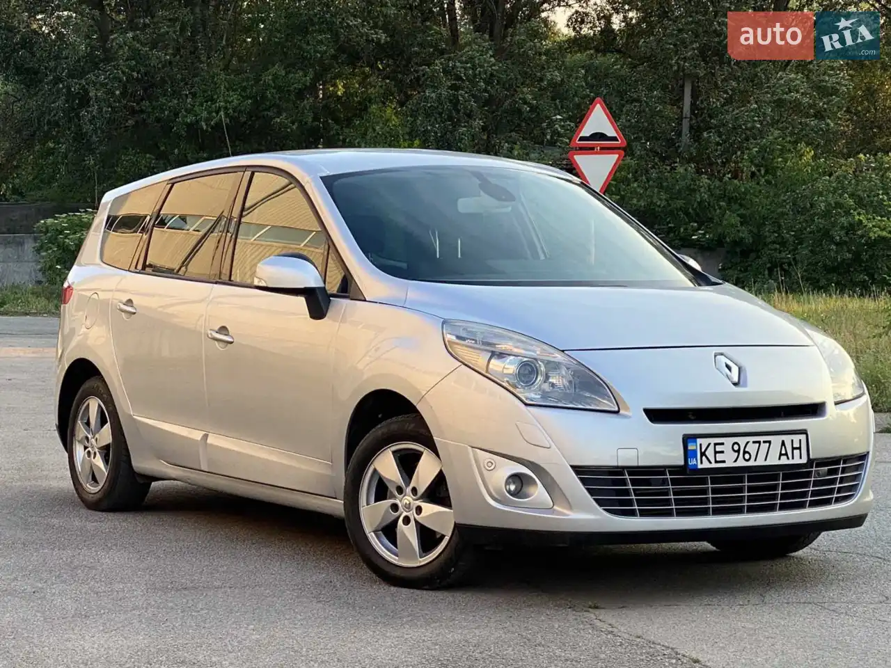 2010 Renault Scenic - мініатюра 24