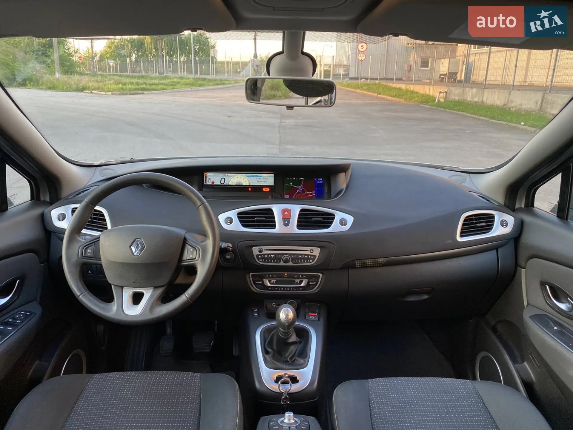 2010 Renault Scenic - мініатюра 12