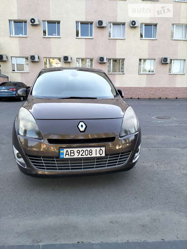 Минивэн Renault Scenic 2010 в Полтаве