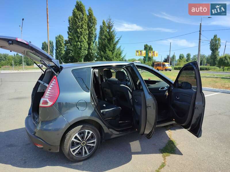 Минивэн Renault Scenic 2009 в Кременчуге