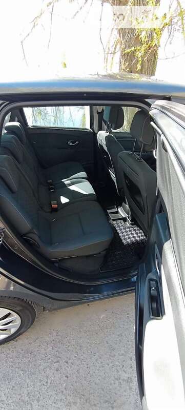 Минивэн Renault Scenic 2010 в Луцке