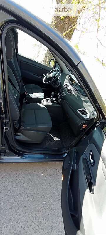 Минивэн Renault Scenic 2010 в Луцке