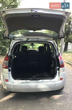 Минивэн Renault Scenic 2008 в 