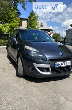 Минивэн Renault Scenic 2011 в Сарнах