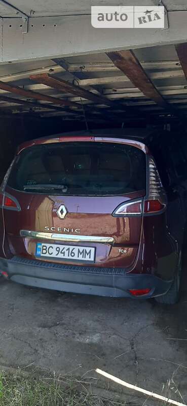 Минивэн Renault Scenic 2012 в 