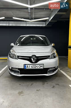 Минивэн Renault Scenic 2013 в 