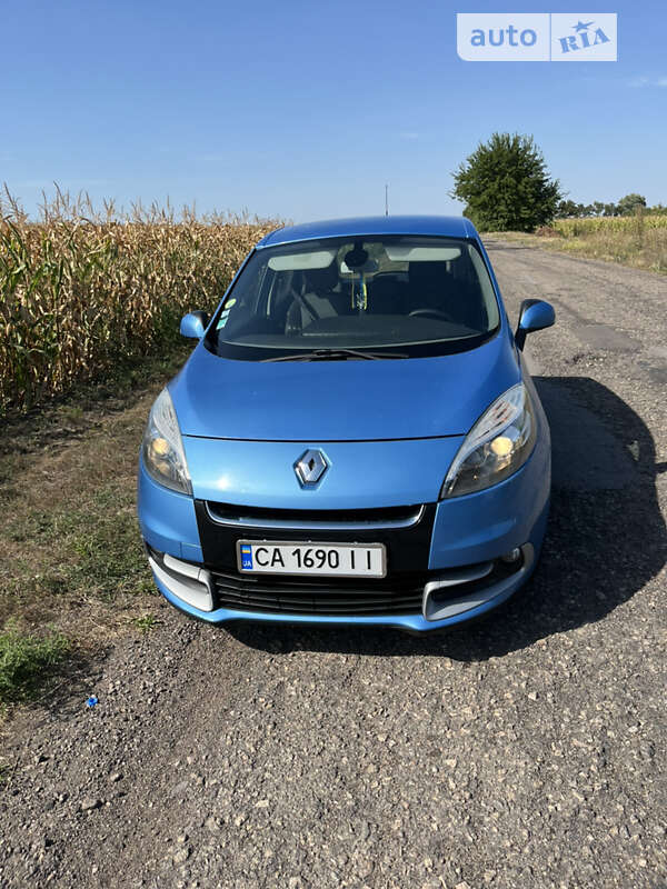 Минивэн Renault Scenic 2012 в Смеле