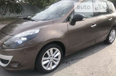 Мінівен Renault Scenic 2011 в Звягелі