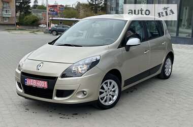 Мінівен Renault Scenic 2011 в Рівному