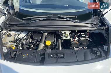 Минивэн Renault Scenic 2014 в 
