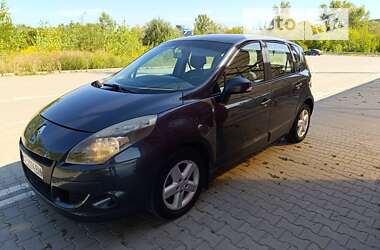 Мінівен Renault Scenic 2010 в Чернівцях