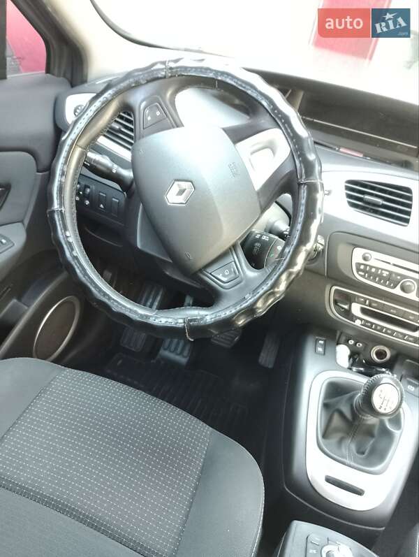 Минивэн Renault Scenic 2010 в Владимирце фото 27 Минивэн Renault Scenic 2010 в Владимирце