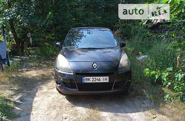 Мінівен Renault Scenic 2010 в Бучі