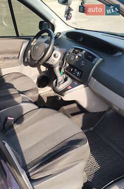 Минивэн Renault Scenic 2003 в 