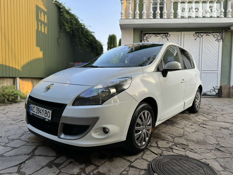 Минивэн Renault Scenic 2011 в Кременце