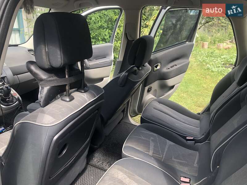Минивэн Renault Scenic 2004 в Борисполе