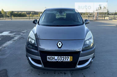 Минивэн Renault Scenic 2009 в Буче